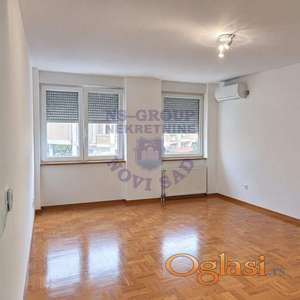 Izdaje se prazan dvosoban stan na Socijalnom, površine 41 m².